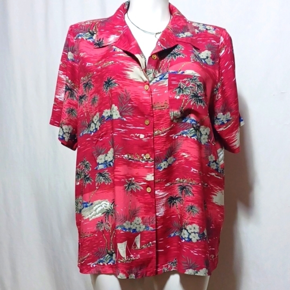 Dress Barn womens top size 22 24 in a beautiful Hawaii style color